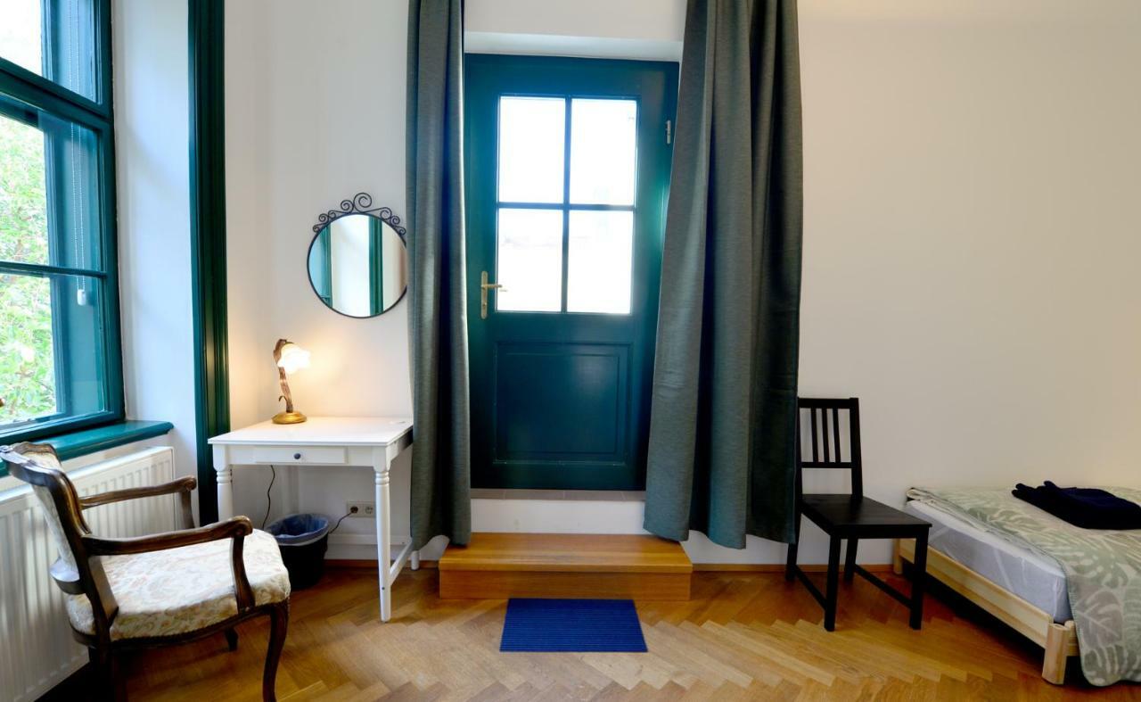 Quiet&green, With Terrace Wenen